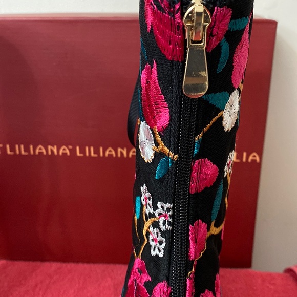 Unique- Floral Print Bootie - Picture 3 of 4